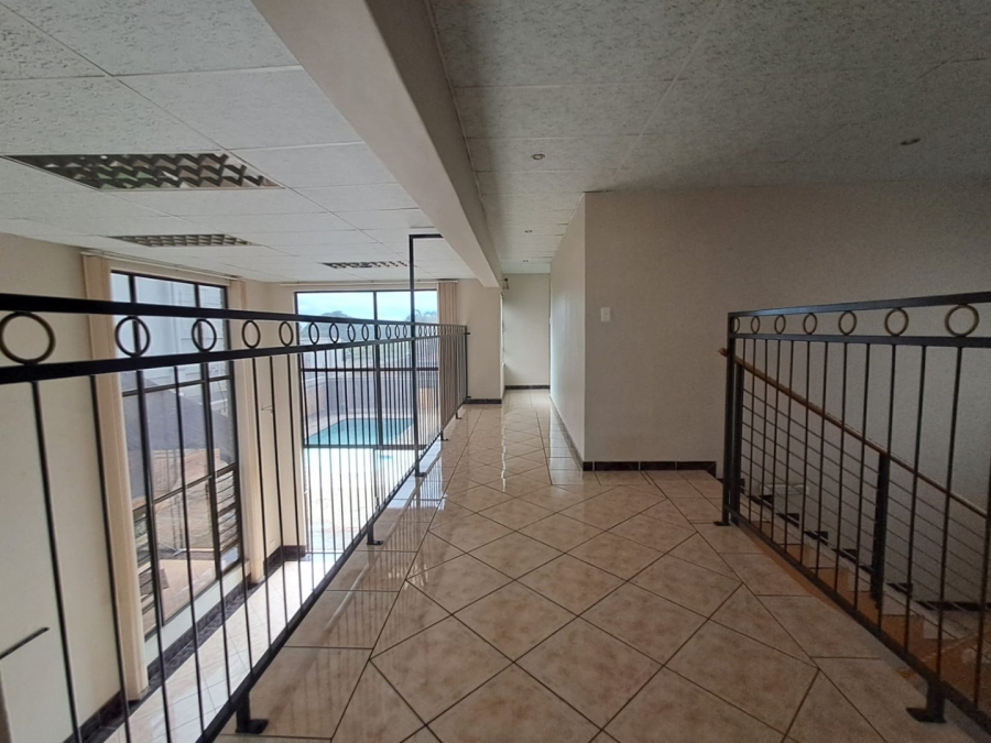 4 Bedroom Property for Sale in Roylglen Gardens Northern Cape